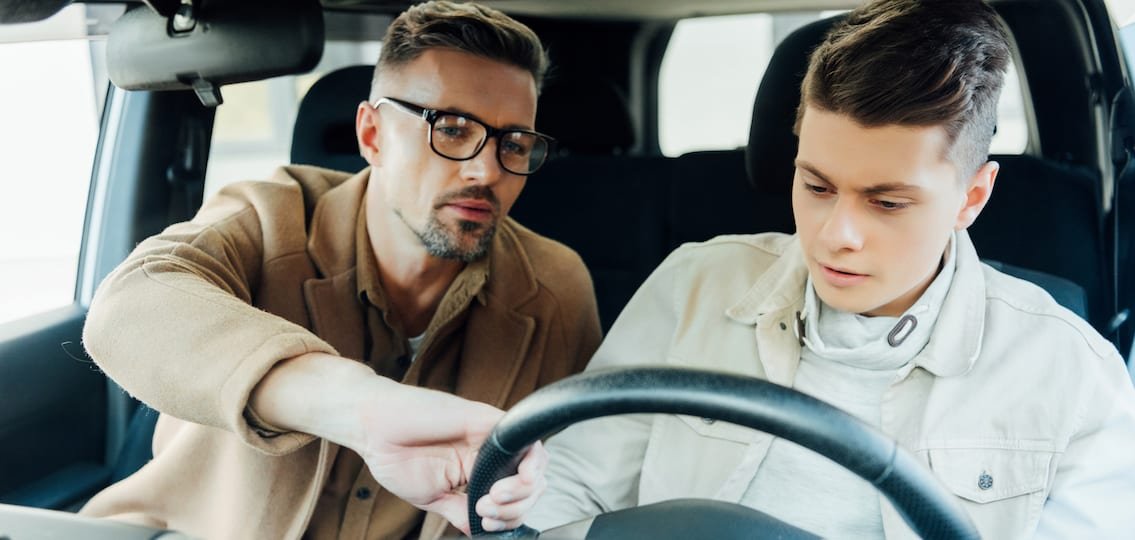 The Benefits of Learning to Drive with a Professional Instructor