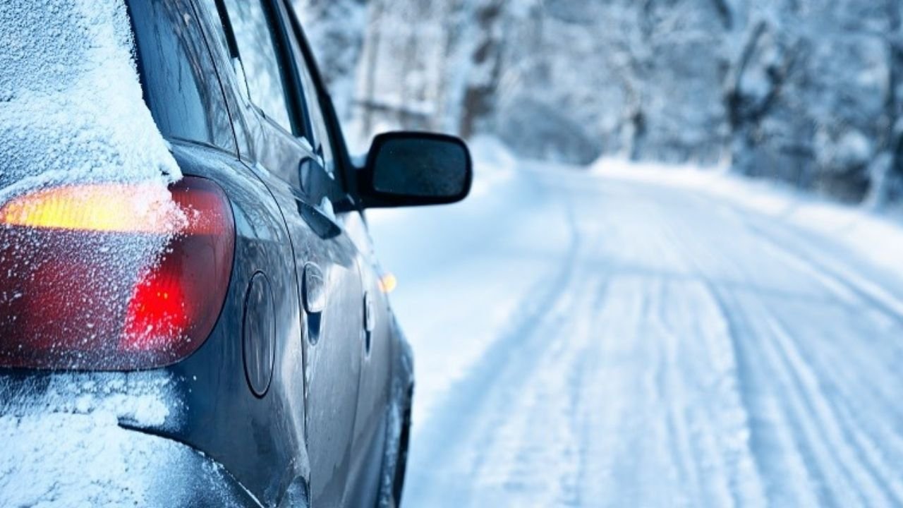 How to Drive Safely in Snow: A Complete Guide